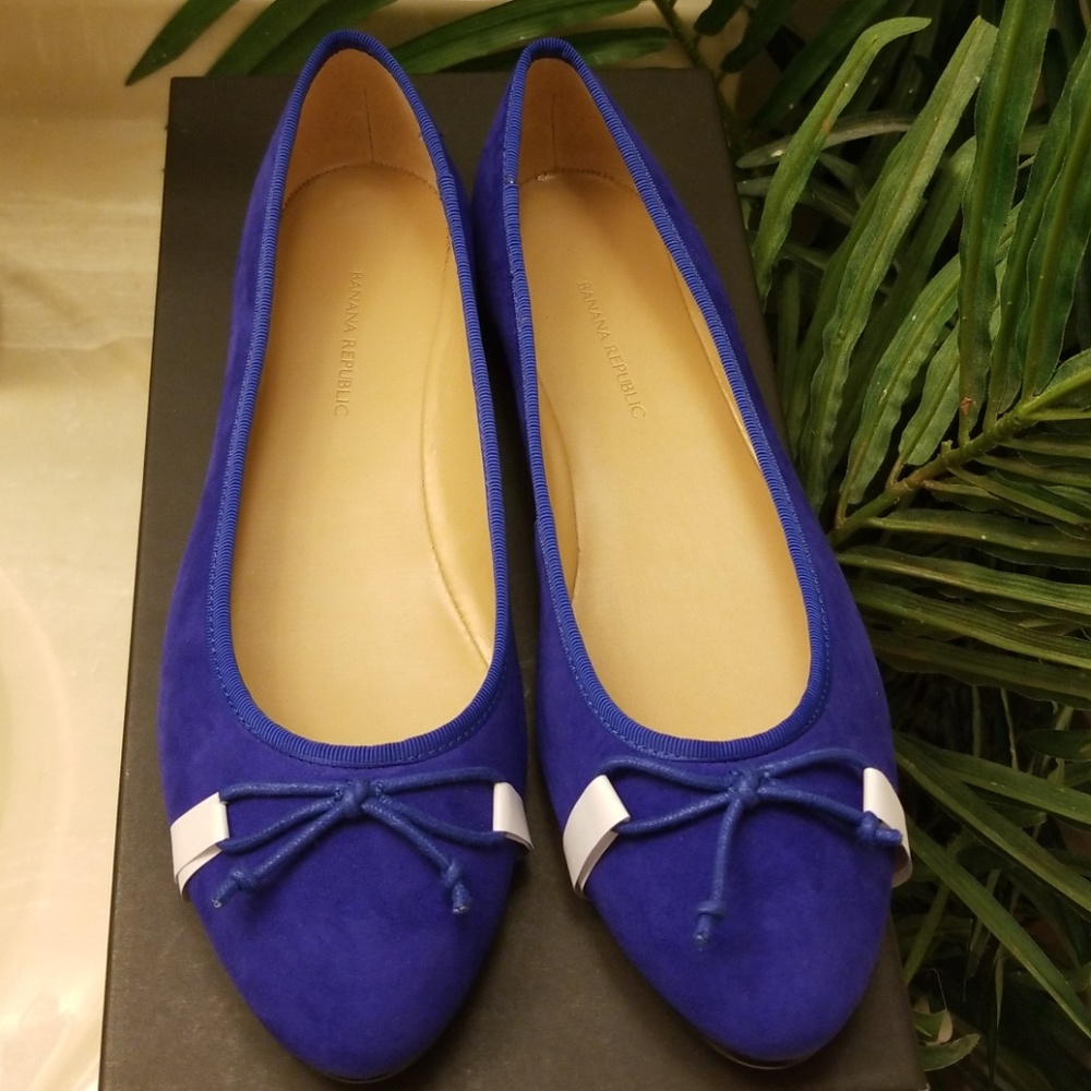 New Banana Republic Blue Suede Flats